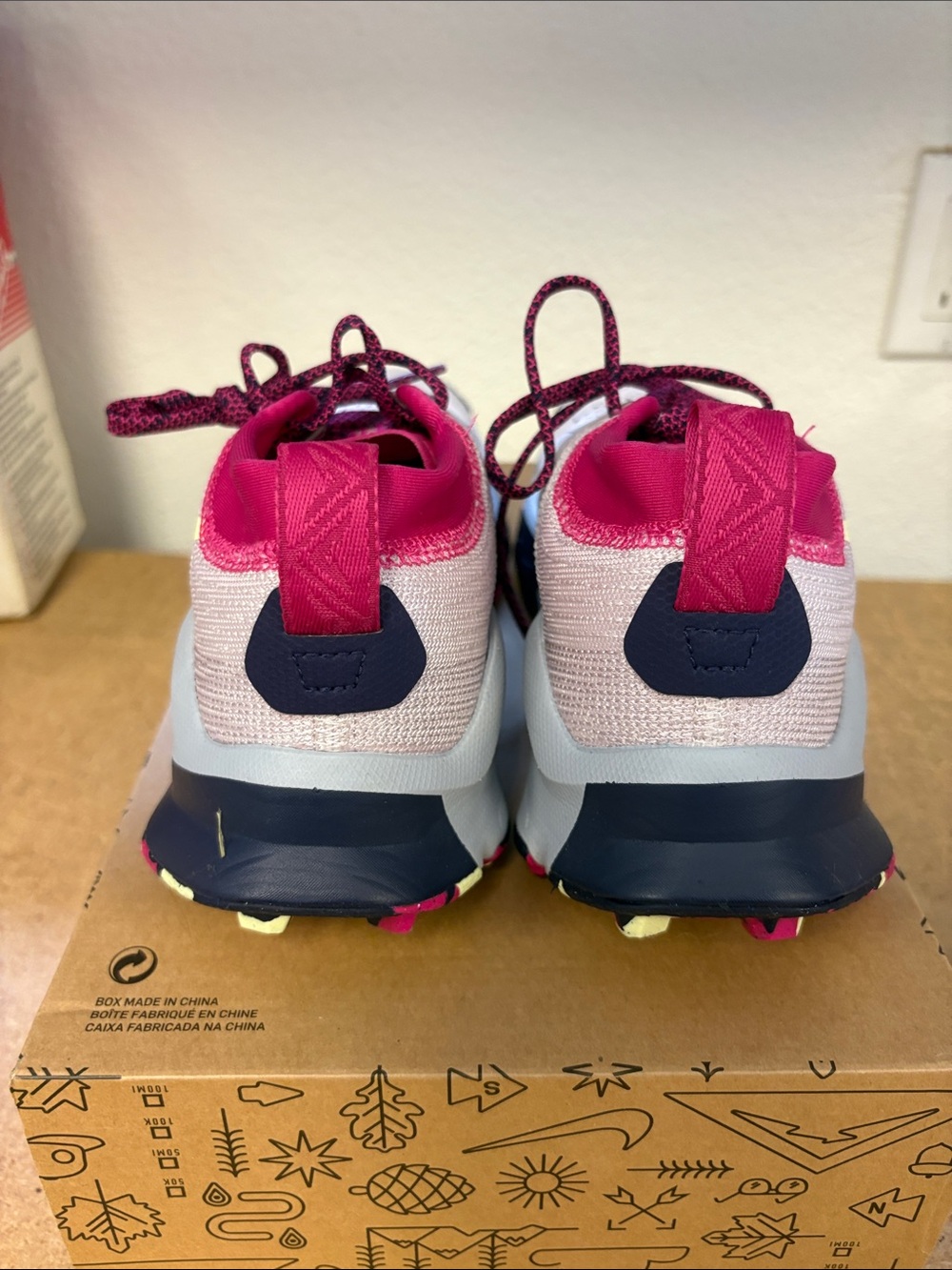 Nike Zoom X Zegama Trail Running Shoes Women Size 7 Platinum Violet DH0625-002 - Picture 4 of 4
